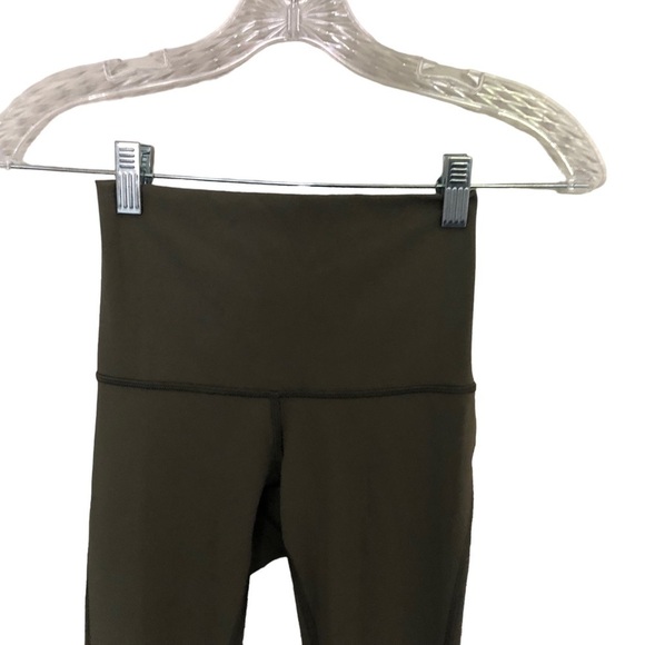 Lululemon Minimalist Crop Fatigue Green - Picture 6 of 9